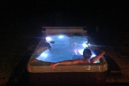 Forest Sweet Retreat Hot Tub & Wood Fired Sauna 우크루렛 외부 사진