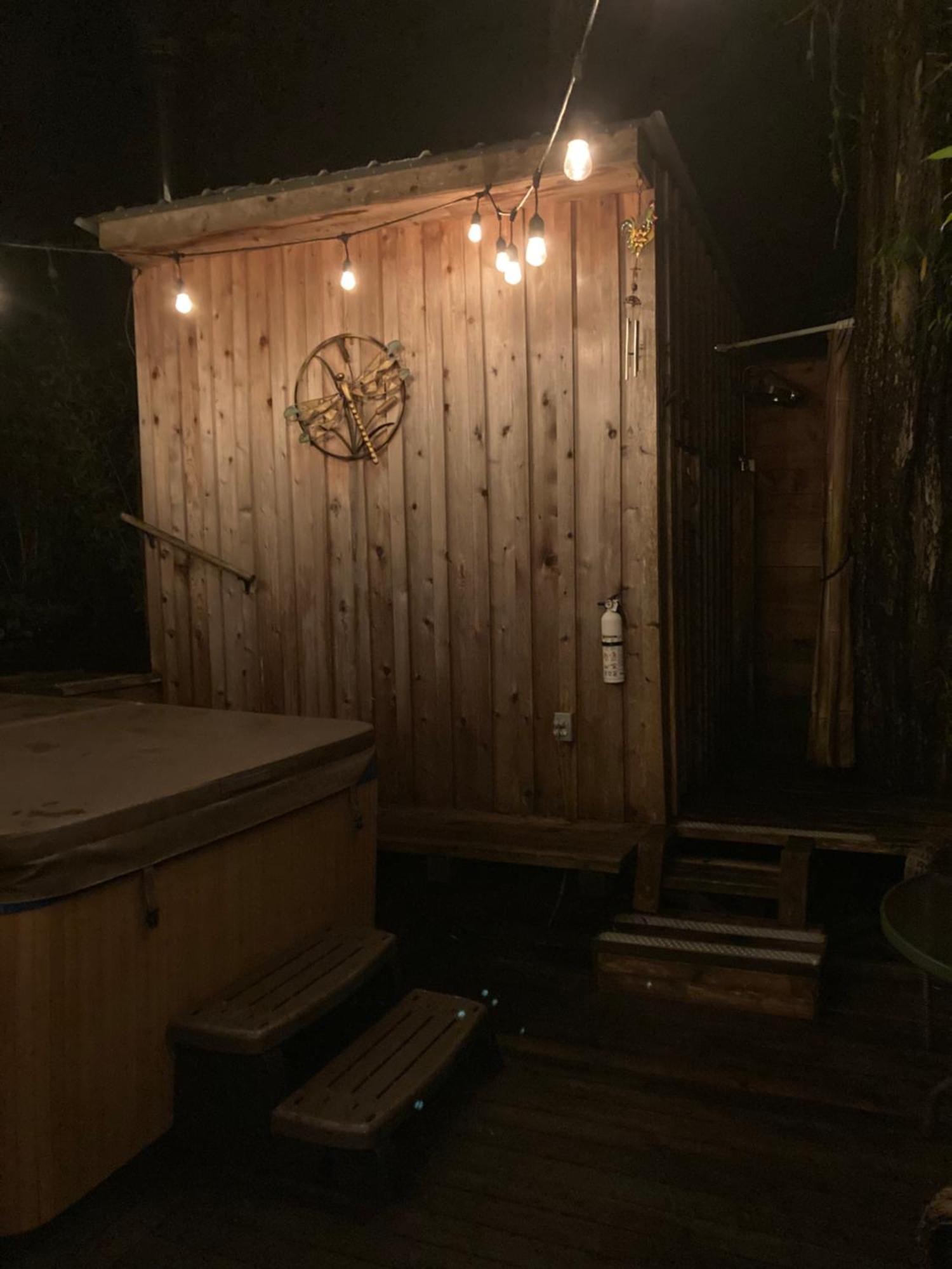 Forest Sweet Retreat Hot Tub & Wood Fired Sauna 우크루렛 외부 사진
